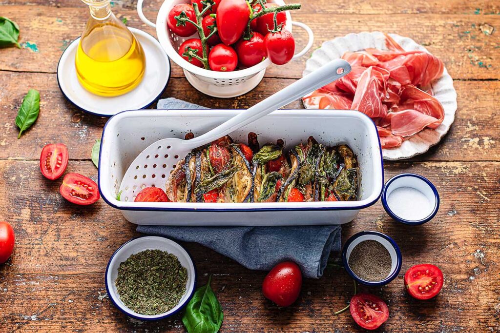 GEMÜSE-TERRINE MIT SAN DANIELE SCHINKEN
