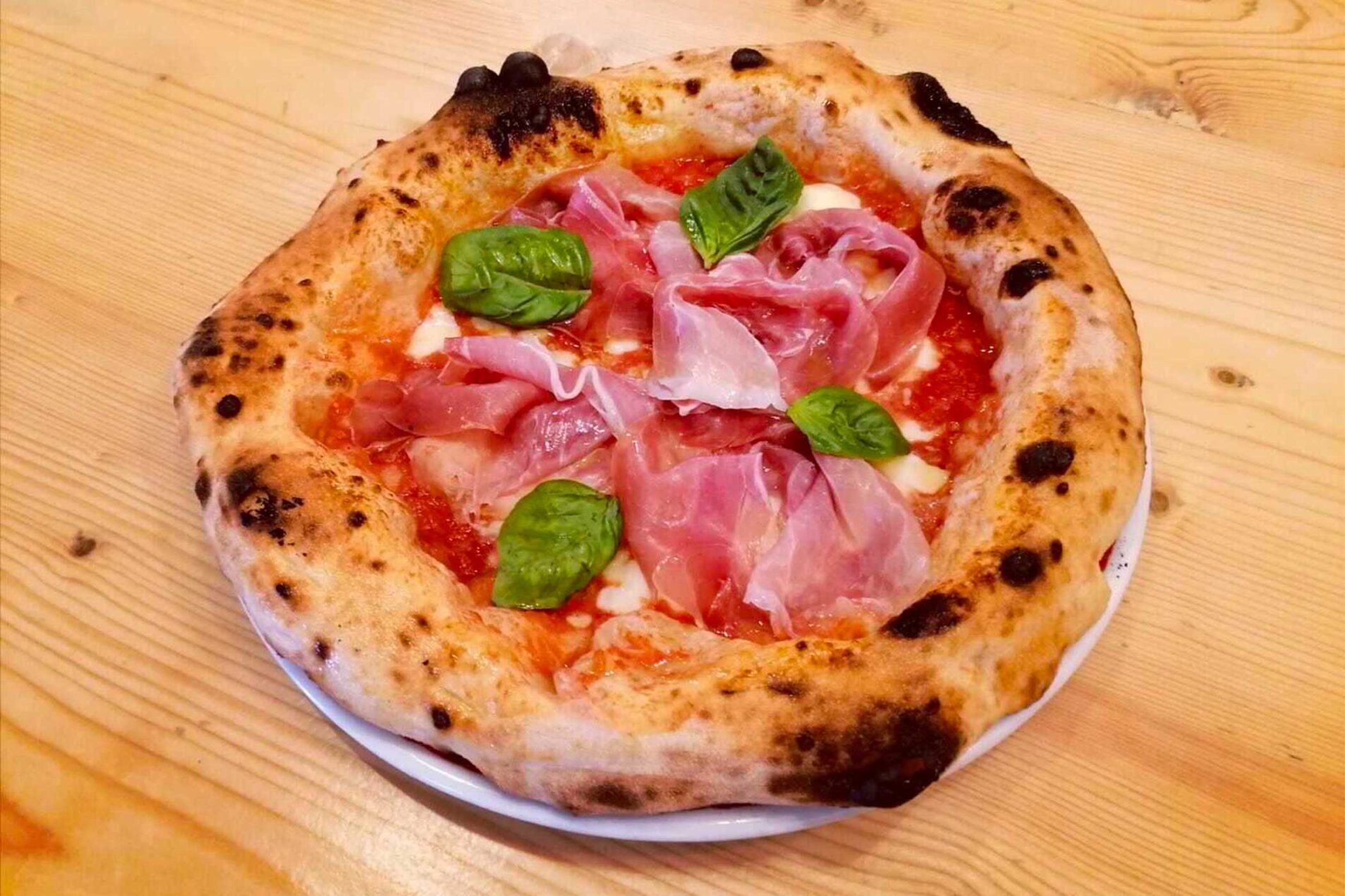 Pizza con biga farcita al Prosciutto di San Daniele