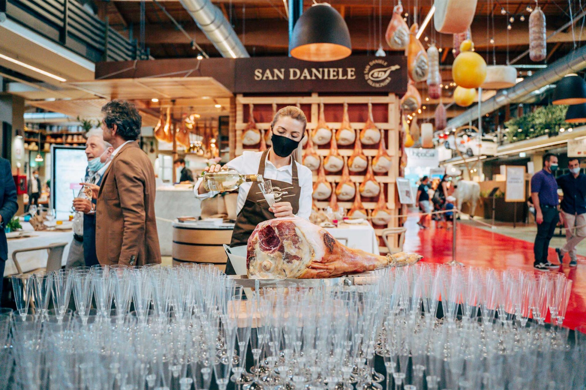 Con Fico riapre il chiosco del Prosciutto di San Daniele