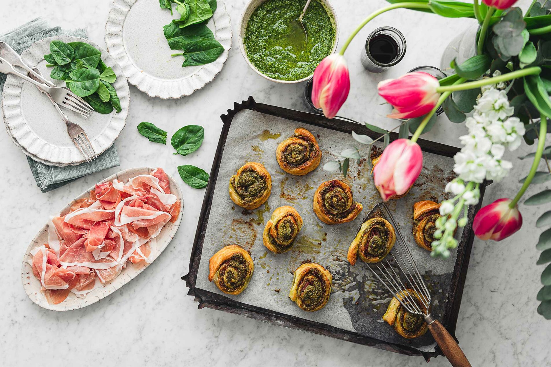 Chiocciole di sfoglia con Prosciutto di San Daniele e pesto di spinaci