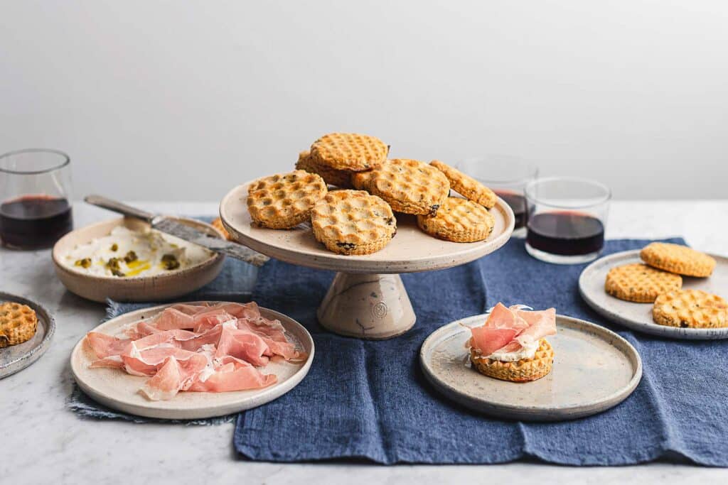 Frollini al formaggio e Prosciutto di San Daniele