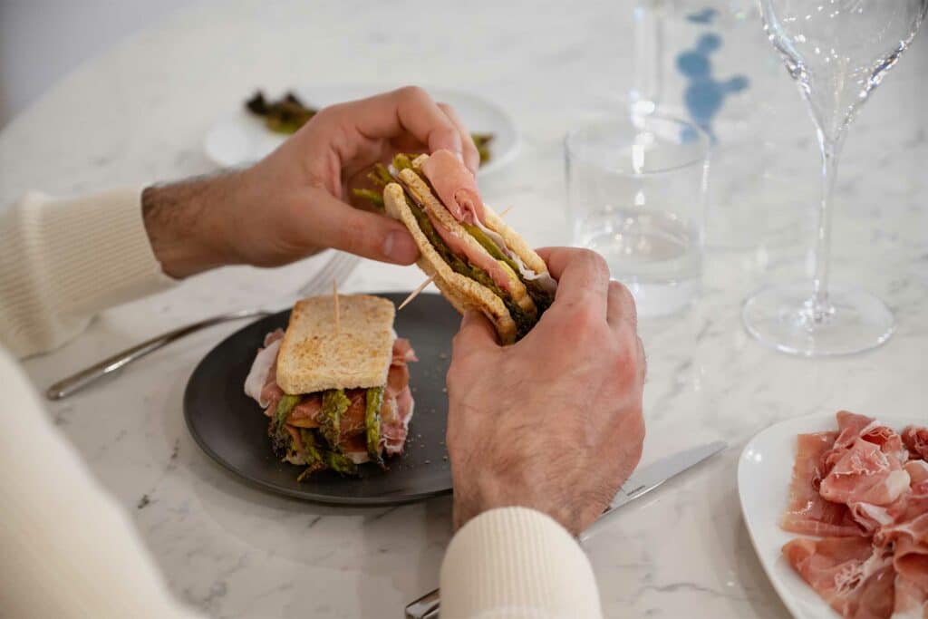 Sandwich con asparagi e Prosciutto di San Daniele
