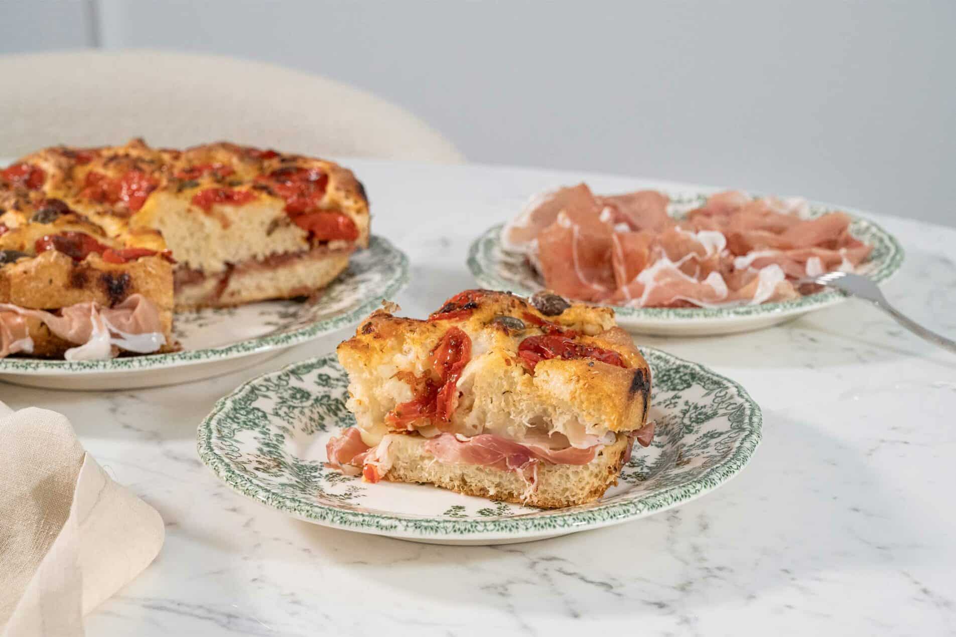 Focaccia pugliese farcita al Prosciutto di San Daniele