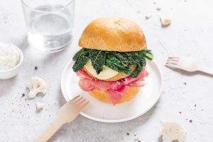 Ricetta del burger col cavolo con Prosciutto di San Daniele