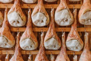 Il processo di produzione del Prosciutto di San Daniele