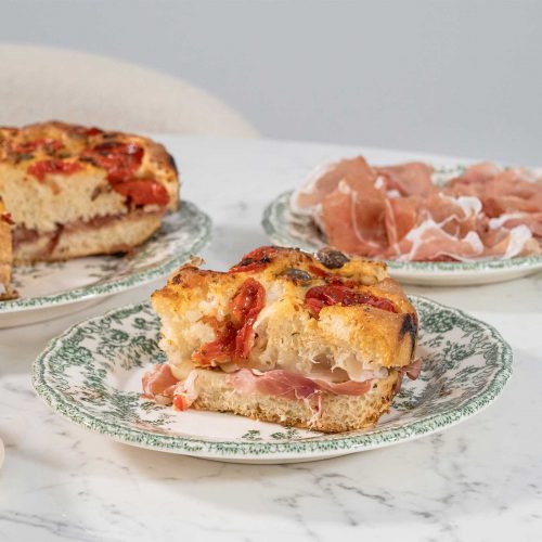 Focaccia pugliese farcita al Prosciutto di San Daniele