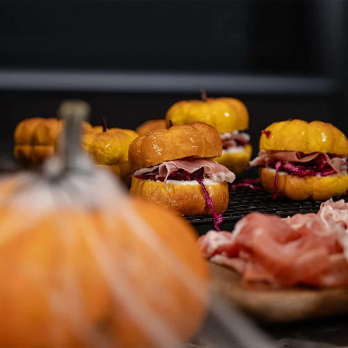 Panini di halloween alla zucca con Prosciutto di San Daniele