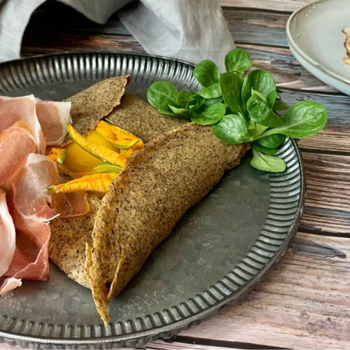 Ricetta della Galette Bretonne con Prosciutto di San Daniele e fiori di zucca