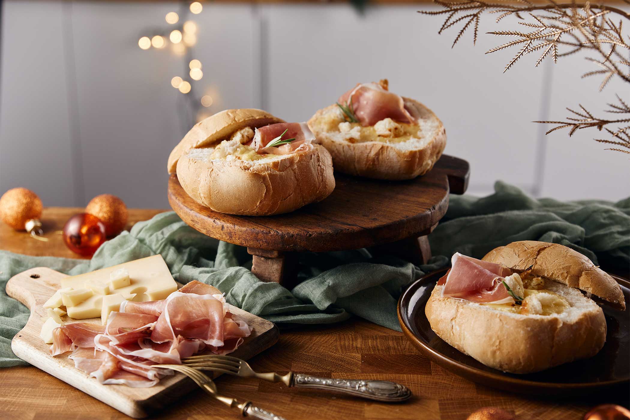 Pagnotta con fonduta e Prosciutto di San Daniele