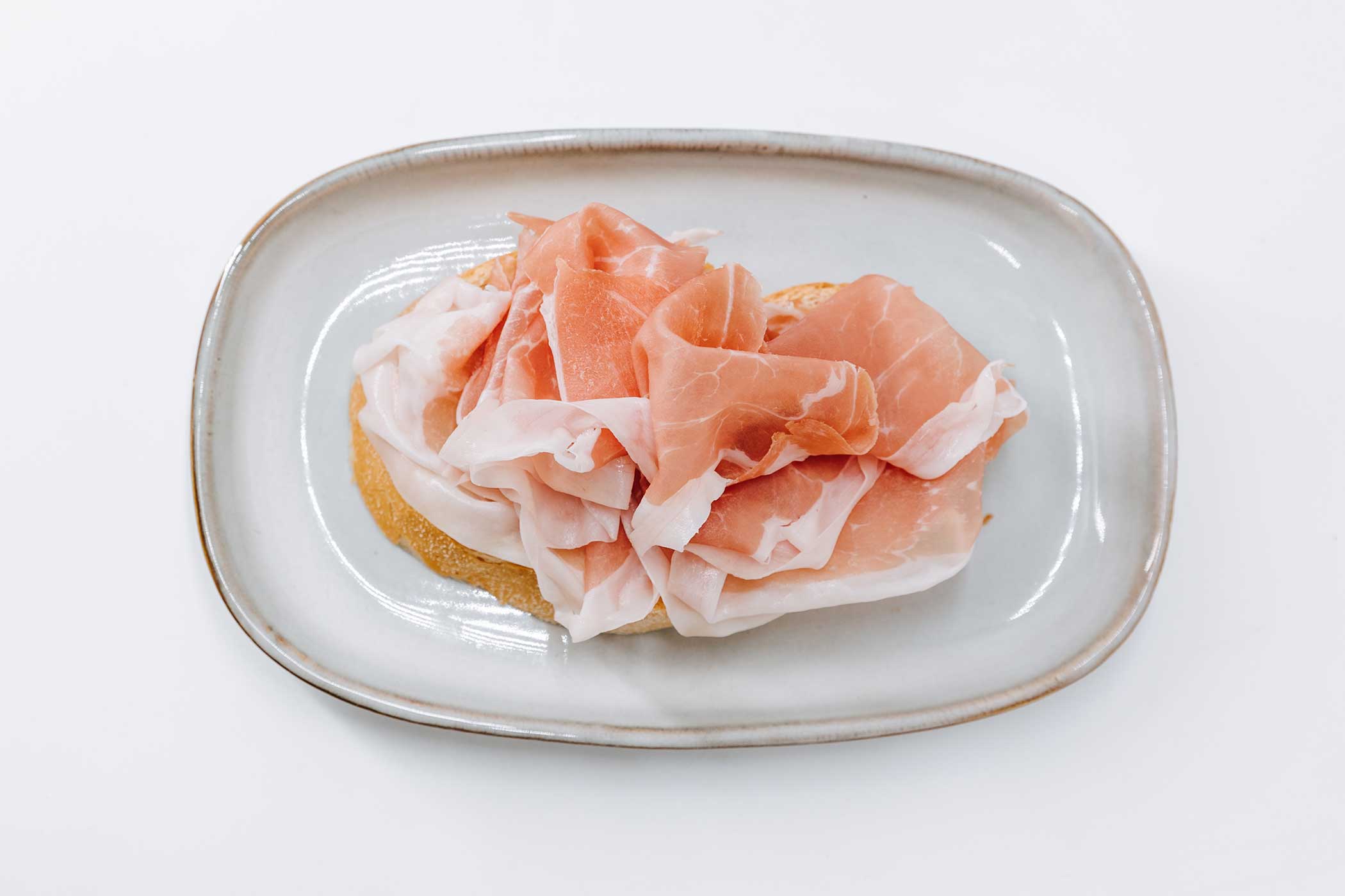 Daniele abbraccia la giornata nazionale di prevenzione contro lo spreco alimentare 2024.