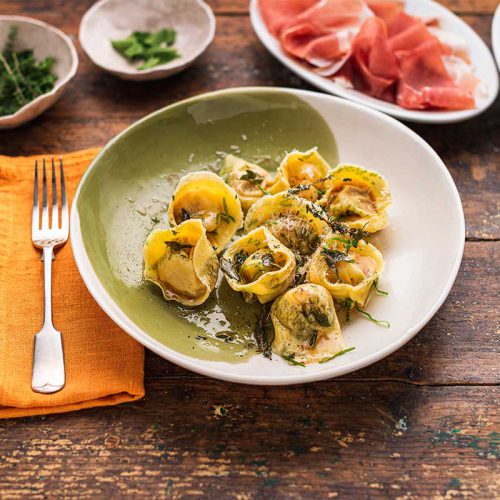 Ricetta dei cappellacci alle erbe con il Prosciutto di San Daniele