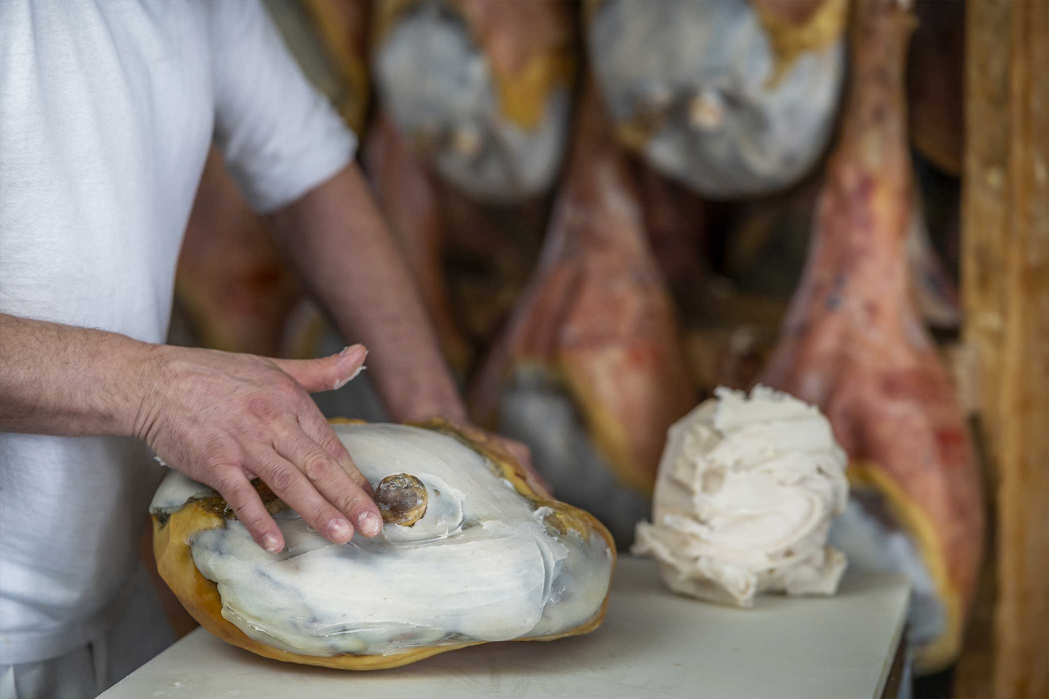 Il Prosciutto di San Daniele al tatto