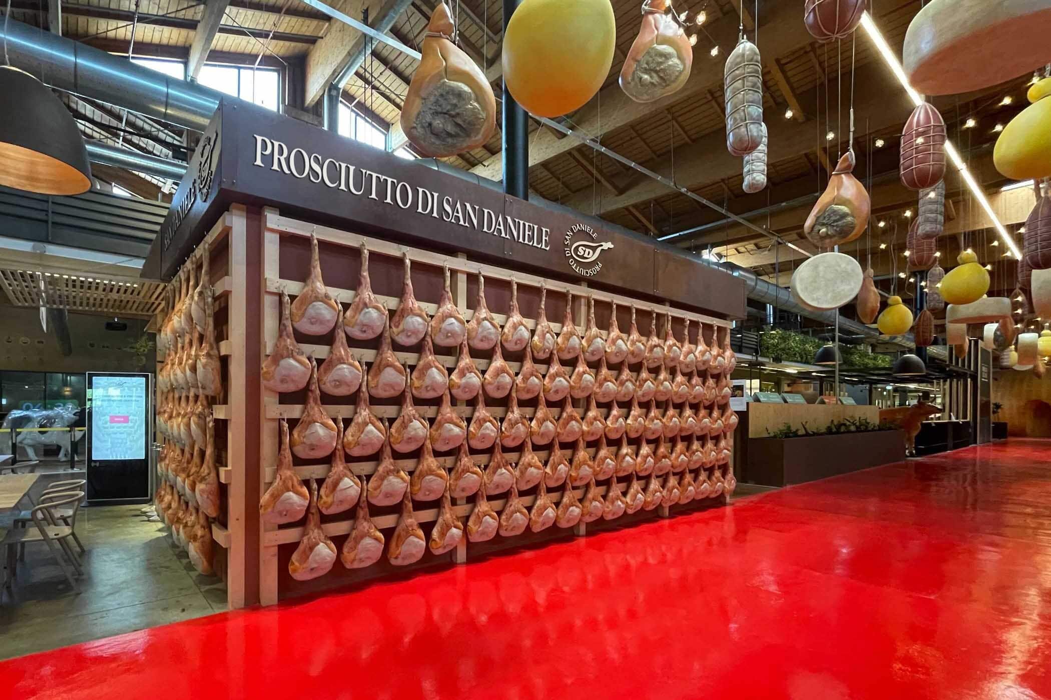 Riapre Fico a Bologna