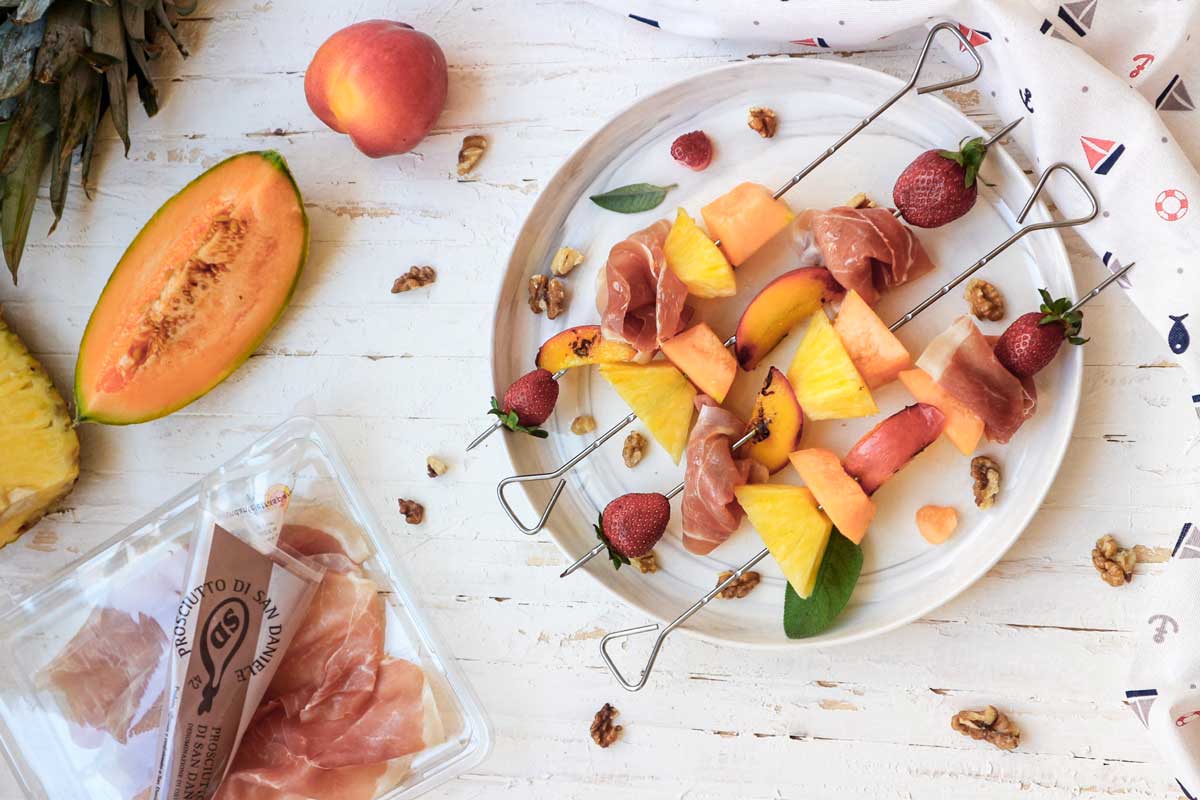 ricetta spiedini di frutta e Prosciutto di San Daniele