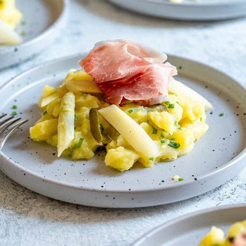 Insalata tiepida di patate, asparagi bianchi e Prosciutto di San Daniele